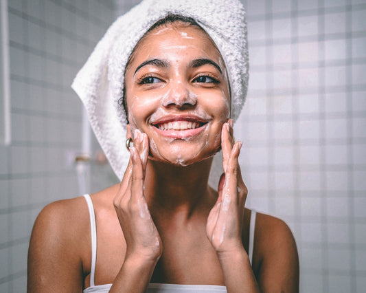 Unlock the Power of Oil: 5 Reasons It's Your Skin's Best Friend